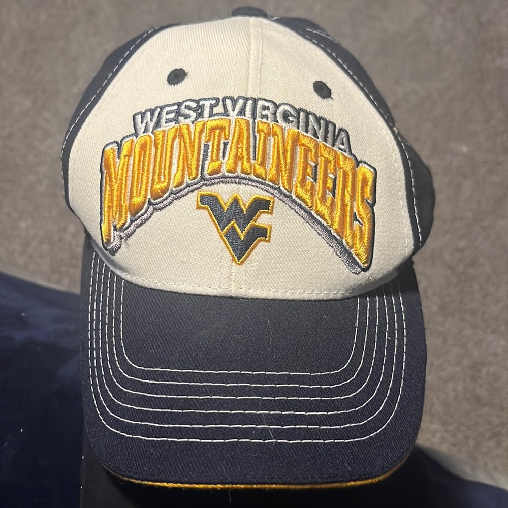 Vintage West Virginia Mountaineers College Hat